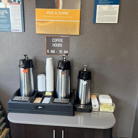Motel 6-Modesto, Ca - Downtown Zewnętrze zdjęcie