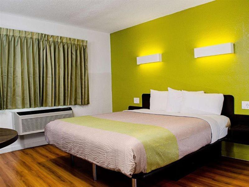 Motel 6-Modesto, Ca - Downtown Zewnętrze zdjęcie