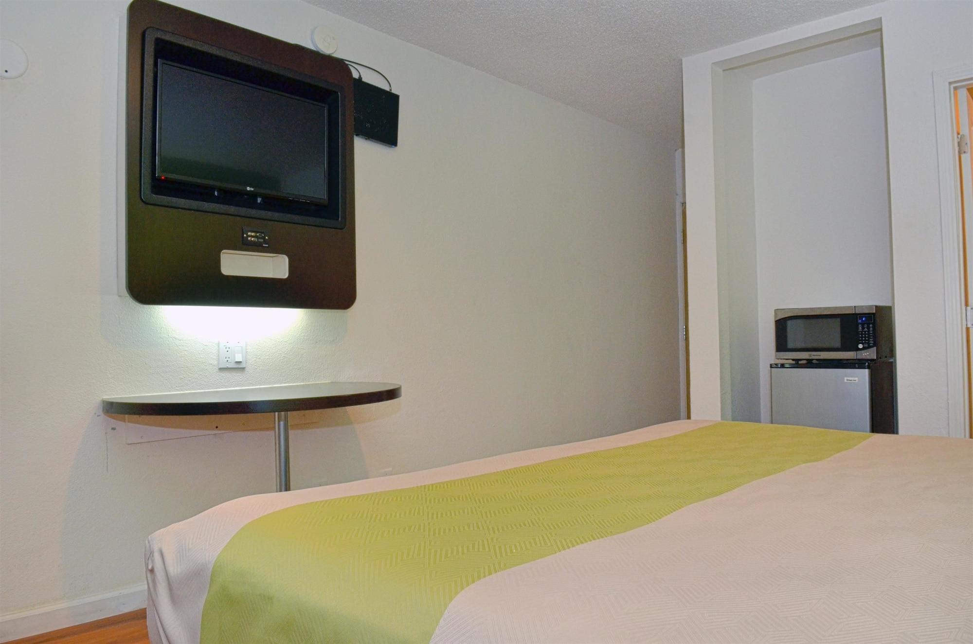 Motel 6-Modesto, Ca - Downtown Zewnętrze zdjęcie