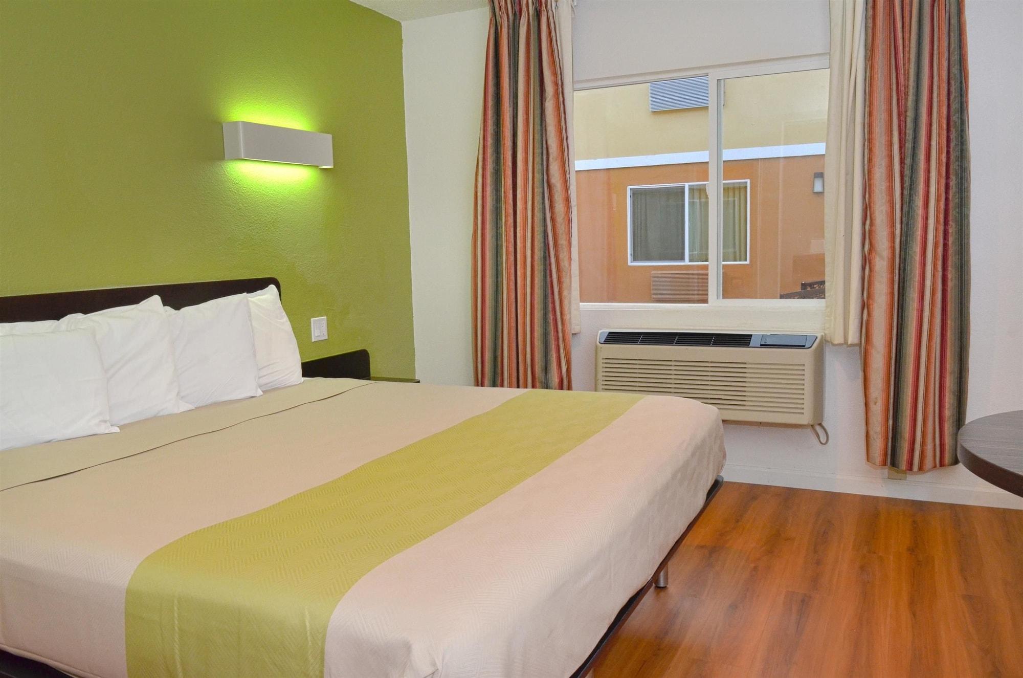 Motel 6-Modesto, Ca - Downtown Zewnętrze zdjęcie