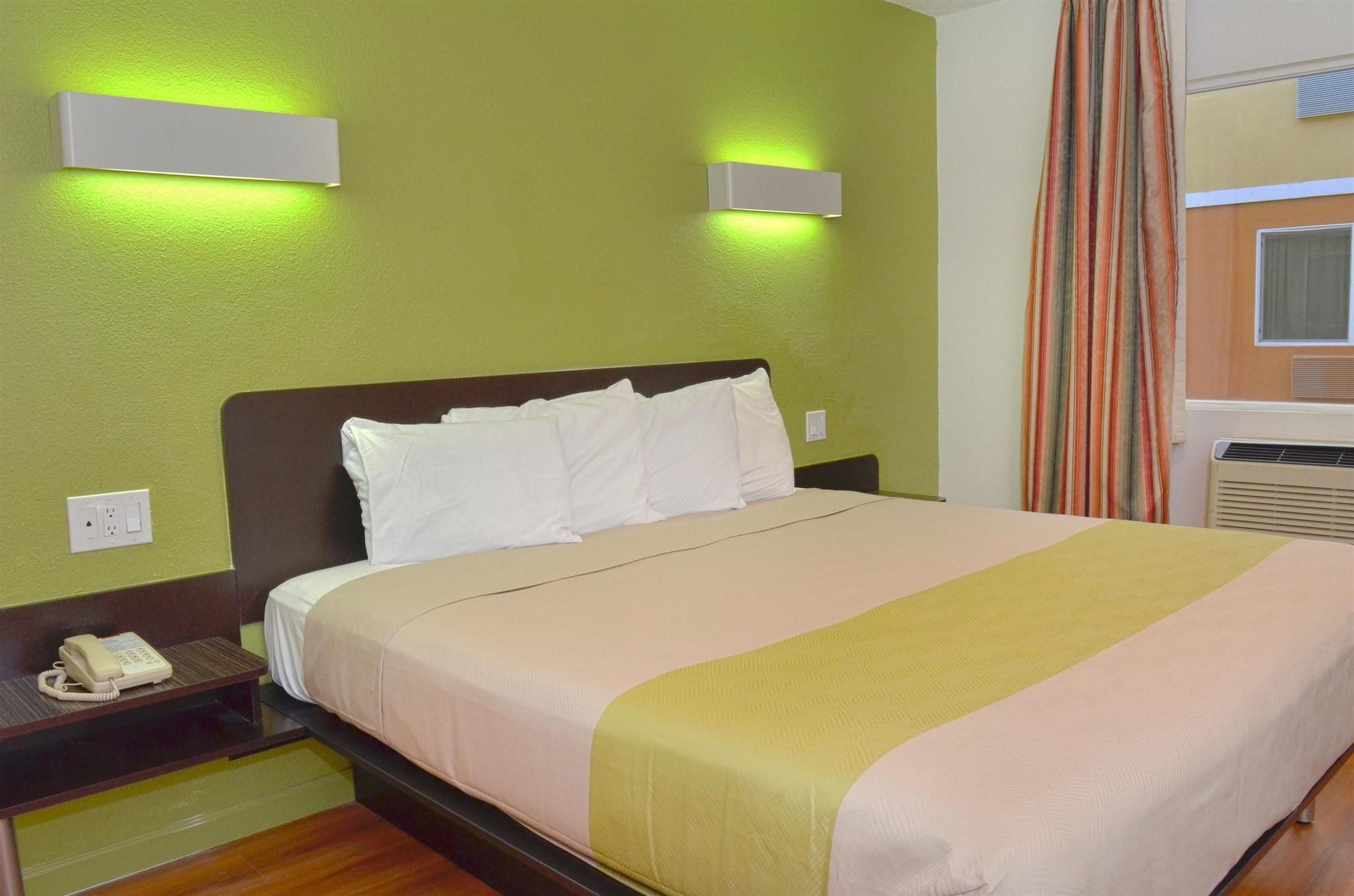 Motel 6-Modesto, Ca - Downtown Zewnętrze zdjęcie