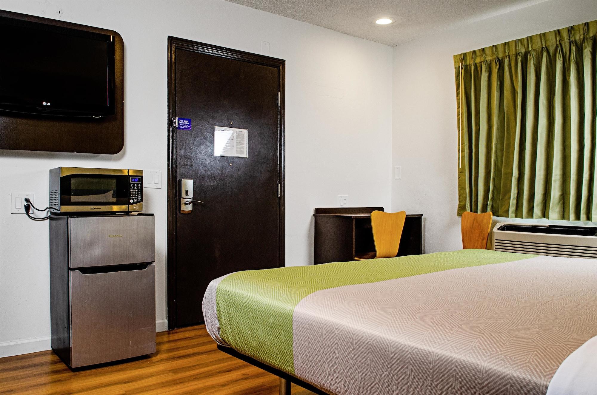 Motel 6-Modesto, Ca - Downtown Zewnętrze zdjęcie