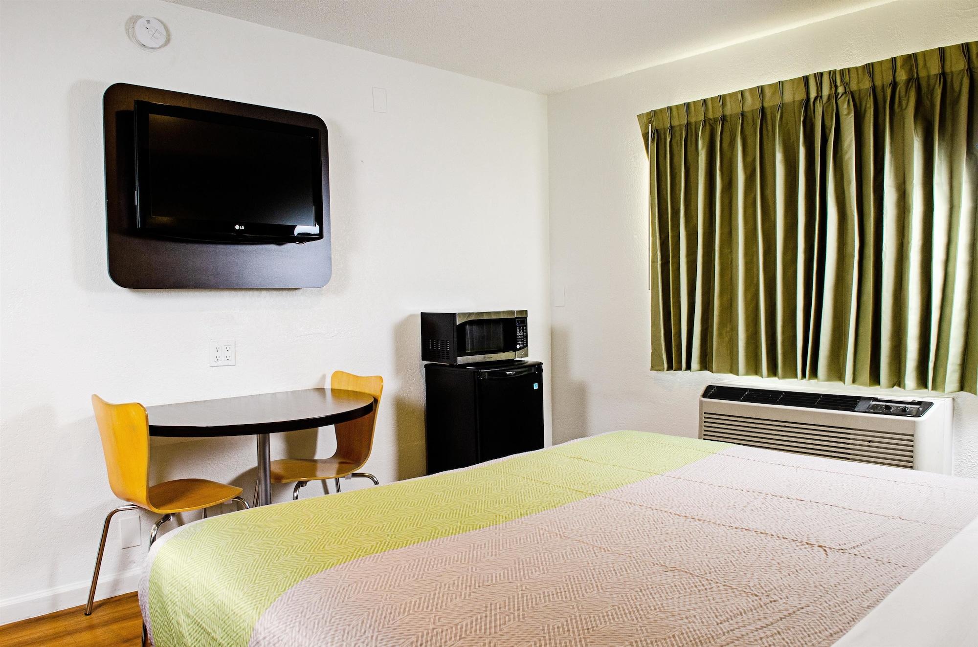 Motel 6-Modesto, Ca - Downtown Zewnętrze zdjęcie