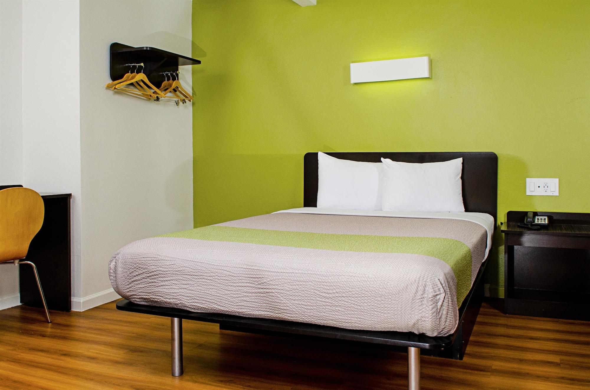 Motel 6-Modesto, Ca - Downtown Zewnętrze zdjęcie
