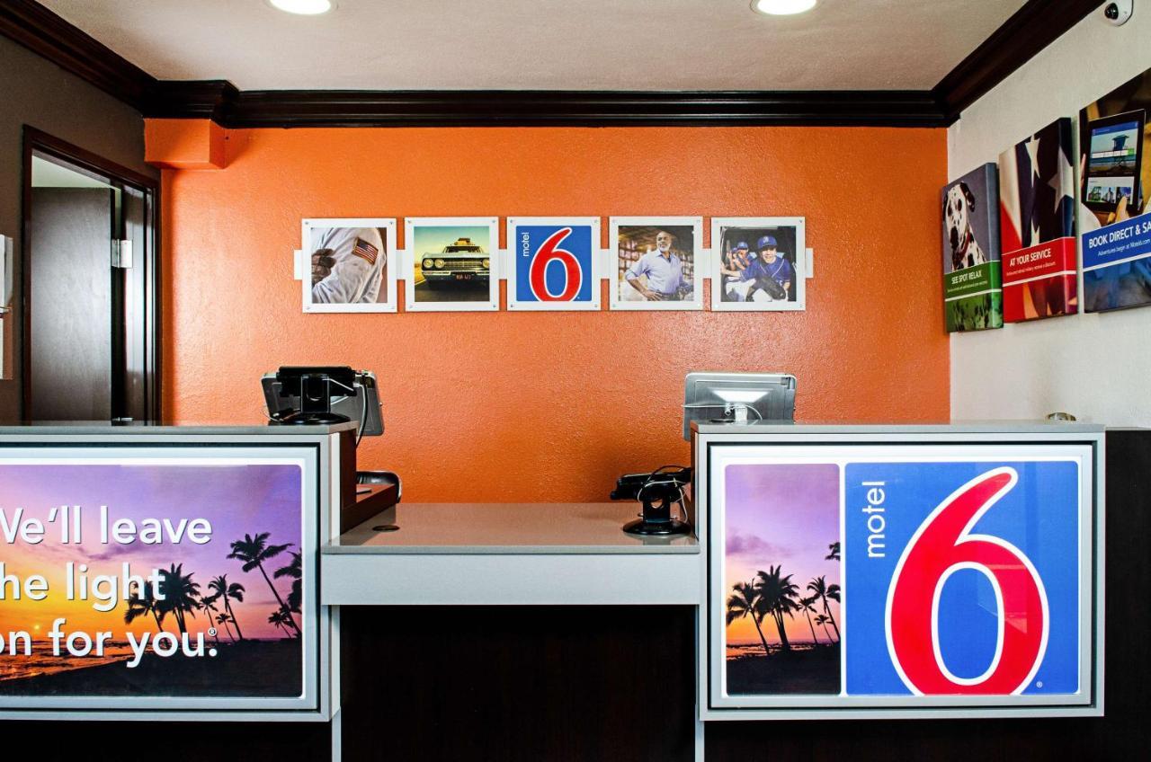 Motel 6-Modesto, Ca - Downtown Zewnętrze zdjęcie