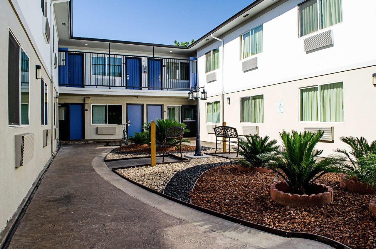 Motel 6-Modesto, Ca - Downtown Zewnętrze zdjęcie