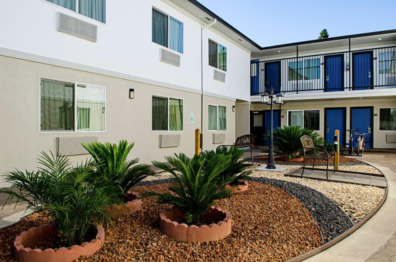 Motel 6-Modesto, Ca - Downtown Zewnętrze zdjęcie