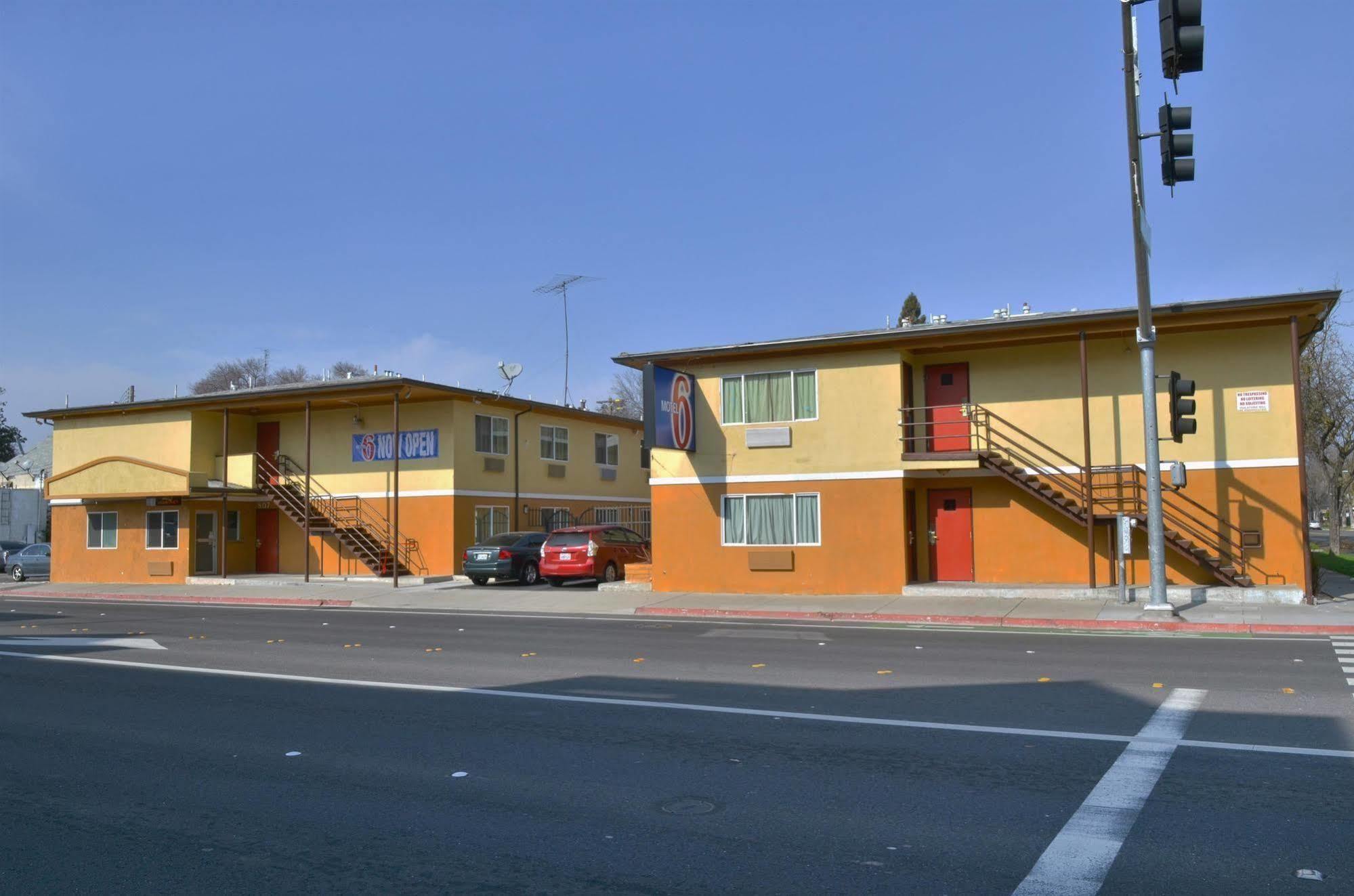 Motel 6-Modesto, Ca - Downtown Zewnętrze zdjęcie