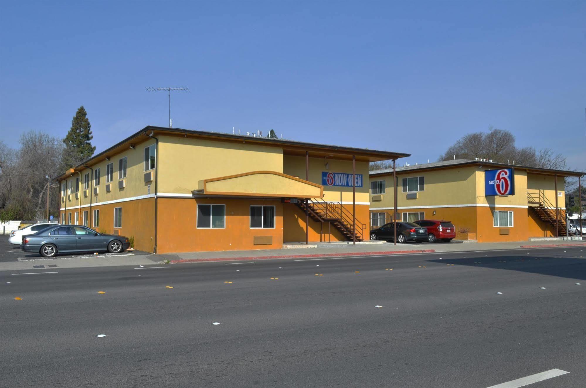 Motel 6-Modesto, Ca - Downtown Zewnętrze zdjęcie
